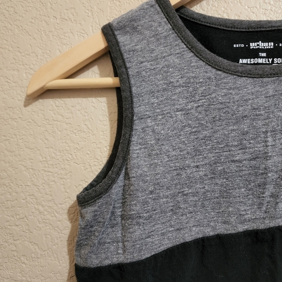 Urban Pipeline Black and grey tank top Size S - Picture 6 of 6